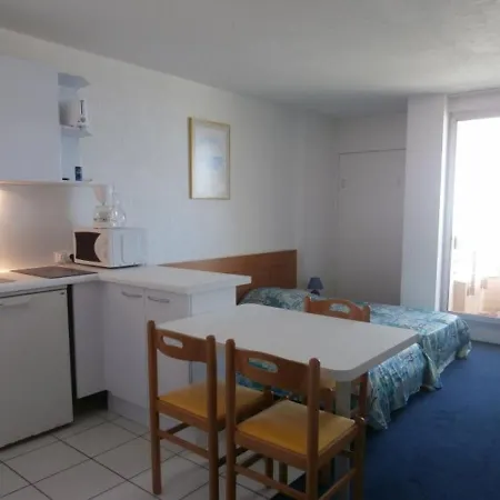 Studio Biarritz, 1 Pièce, 2 Personnes - Fr-1-3-430 *