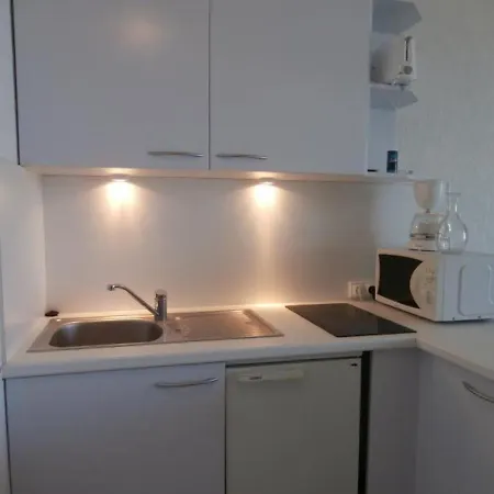 Studio Avec Piscine Face A La Mer A - Fr-1-3-430 Διαμέρισμα