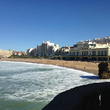 Apartamento Studio Avec Piscine Face A La Mer A - Fr-1-3-430 Biarriz